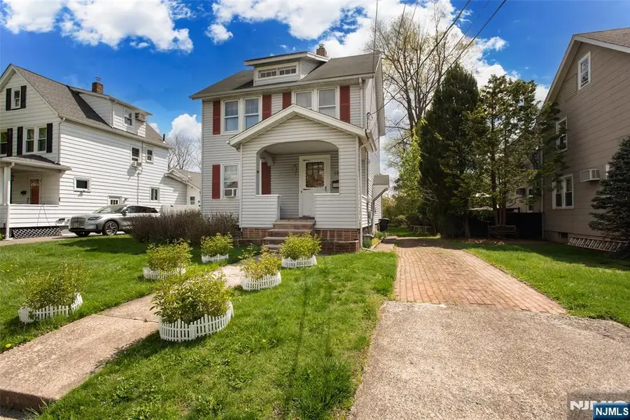 582 Center Avenue, River Edge, NJ 07661 - #2