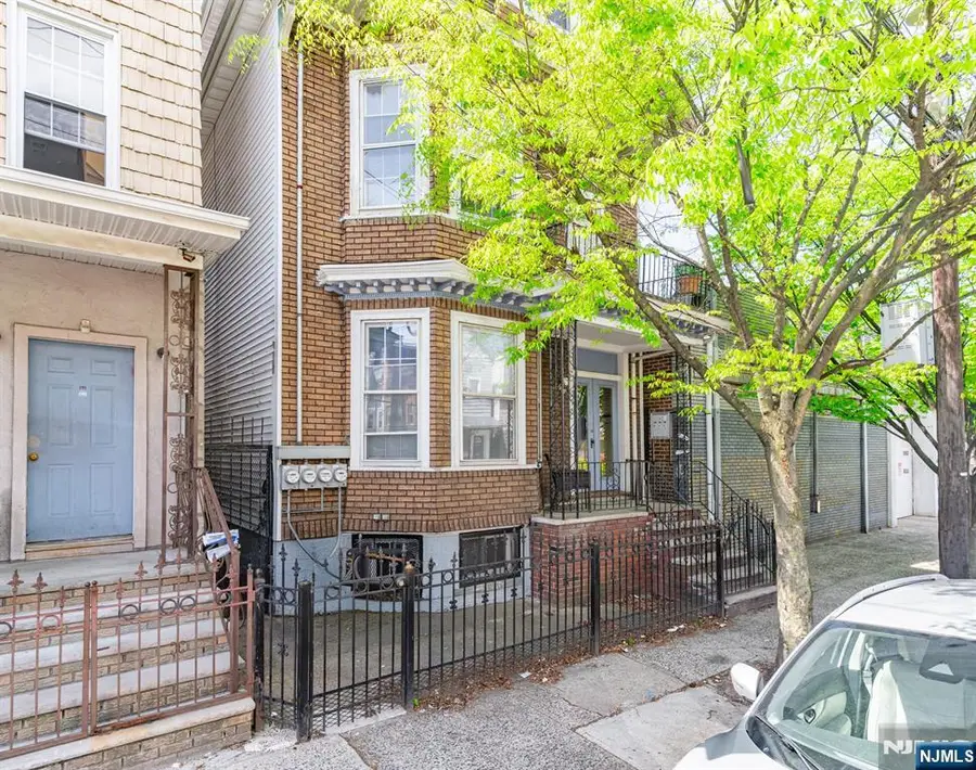 196 Sussex Avenue, Newark, NJ 07103 - #2