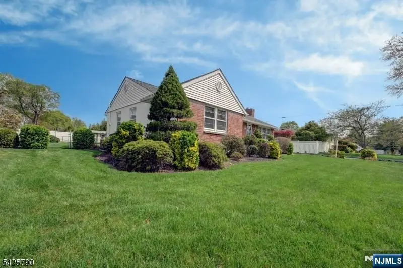 348 Boulevard, Pompton Plains, NJ 07444 - #2