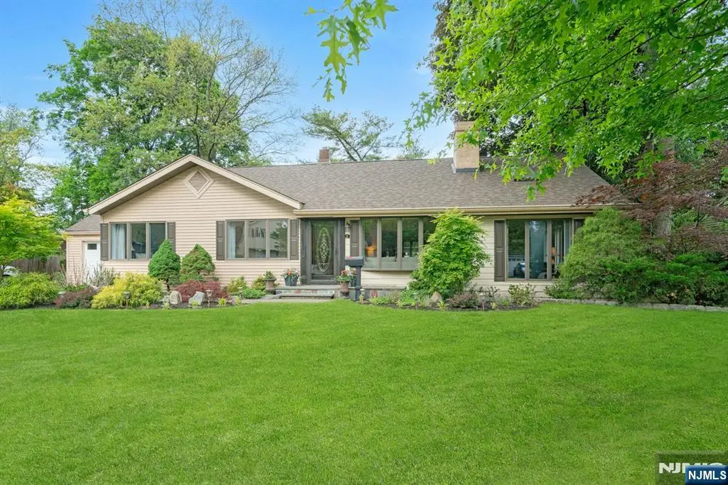 28 Pitcairn Avenue, Ho Ho Kus, NJ 07423 - #1