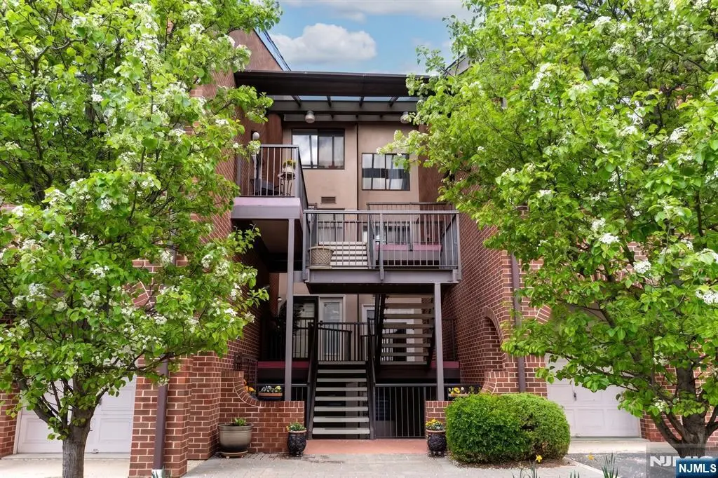 4 Millay Court 604, Teaneck, NJ 07666 - #1