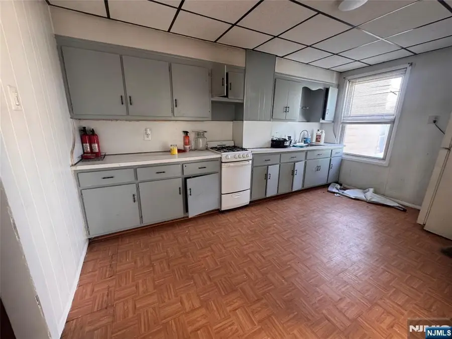 321 5th Street, Elizabeth, NJ 07206 - #2