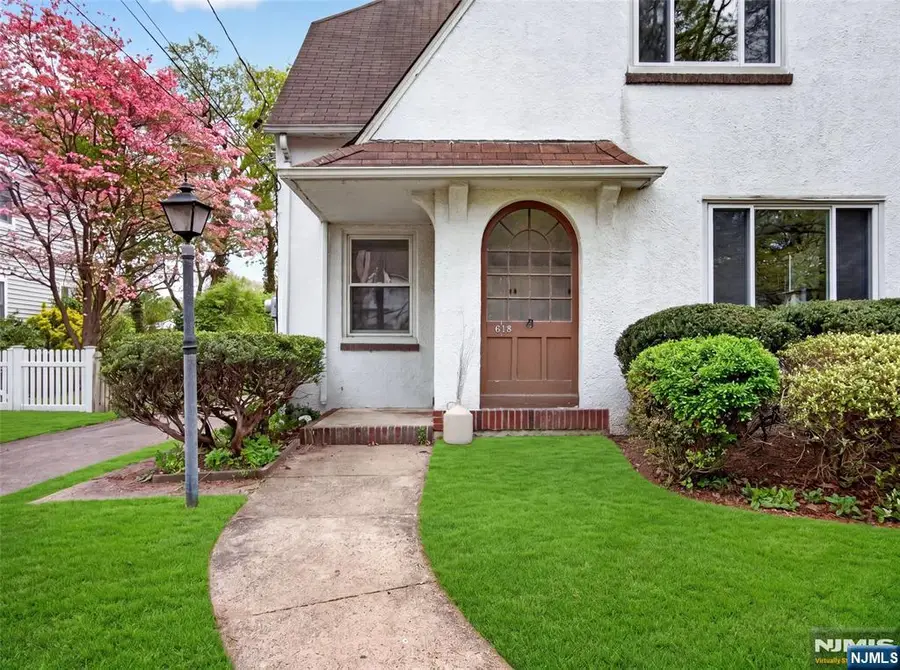 618 Wyndemere Avenue, Ridgewood, NJ 07450 - #2