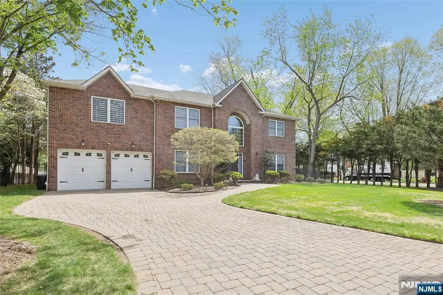 4 Leoson Parkway, Old Tappan, NJ 07675 - #2