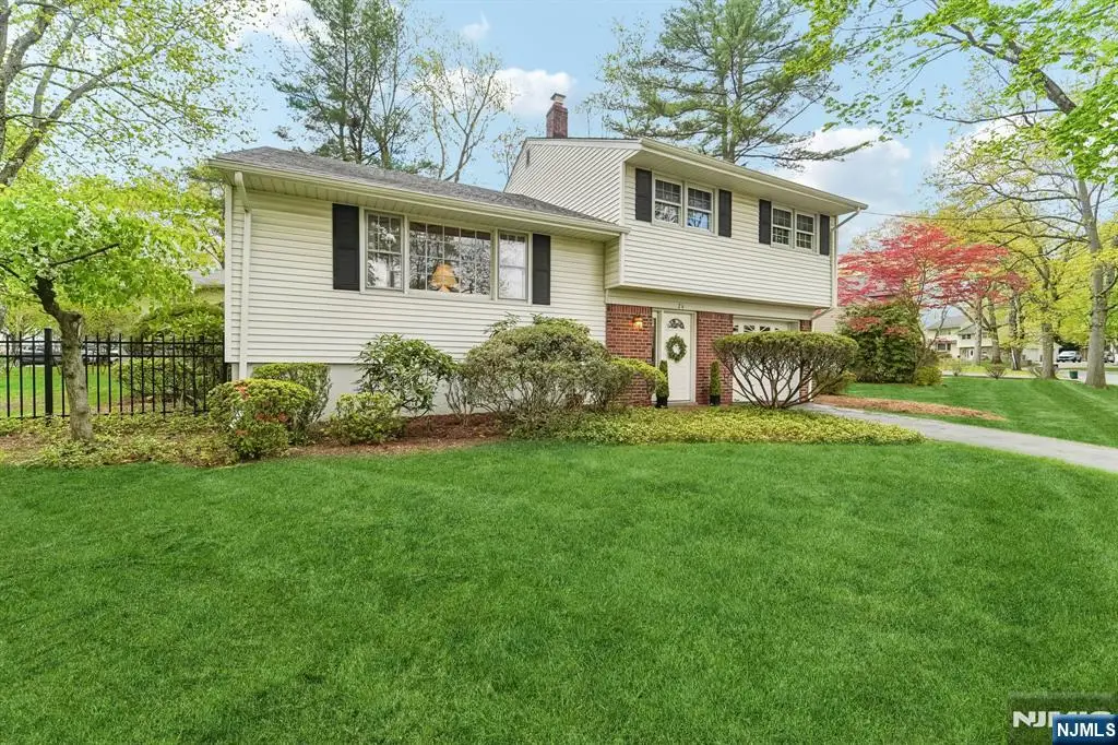 26 Burns Place, Cresskill, NJ 07626 - #1