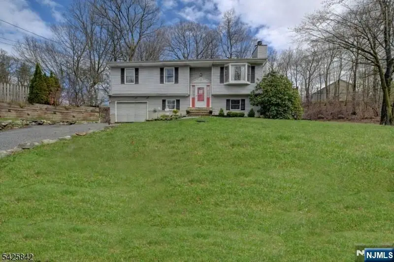 4 Birch Drive, Highland Lakes, NJ 07422 - #1