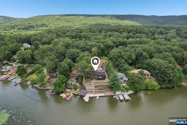 12 Rocky Point Road, West Milford, NJ 07421
