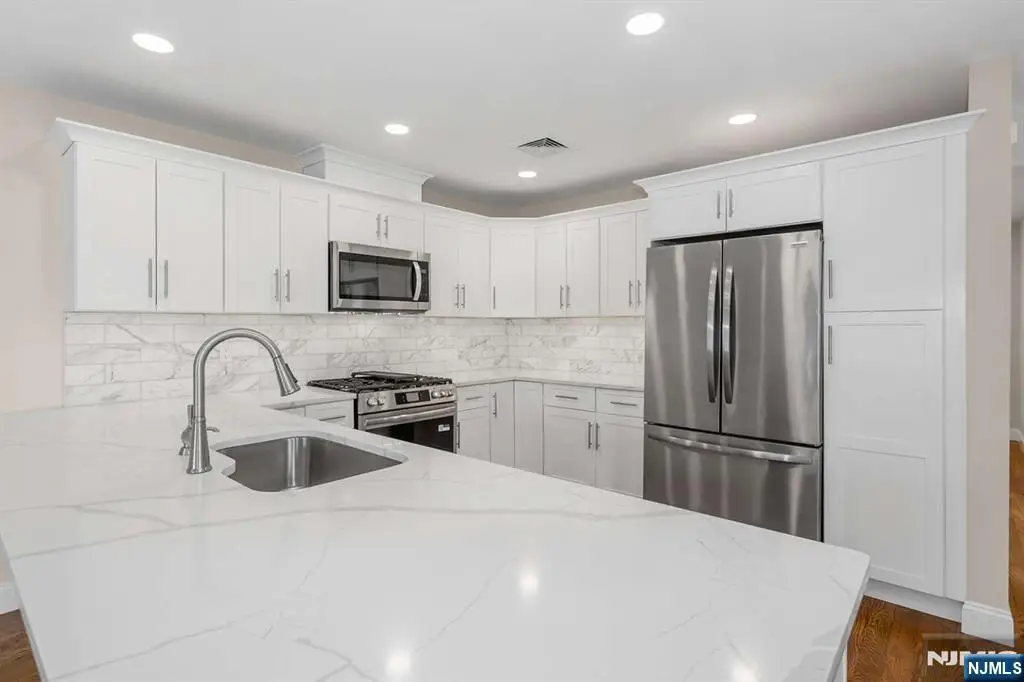 20 Zazzetti Street 2, Waldwick, NJ 07463 - #1