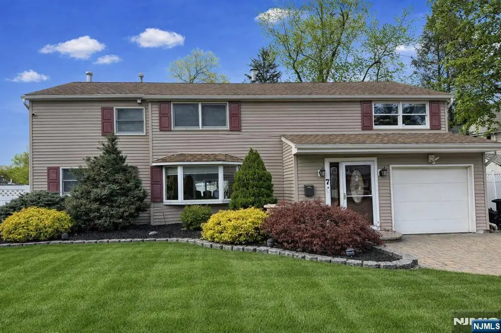 7 Stuart Street, Waldwick, NJ 07463 - #1