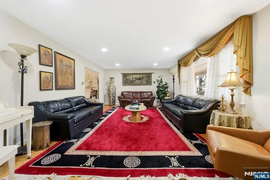 14 Hepworth Place, West Orange, NJ 07052 - #3