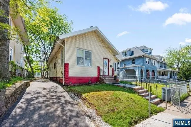 44 Scheerer Avenue, Newark, NJ 07112 - #2
