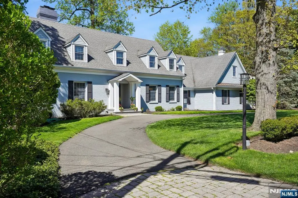372 Lakeview Drive, Wyckoff, NJ 07481 - #1