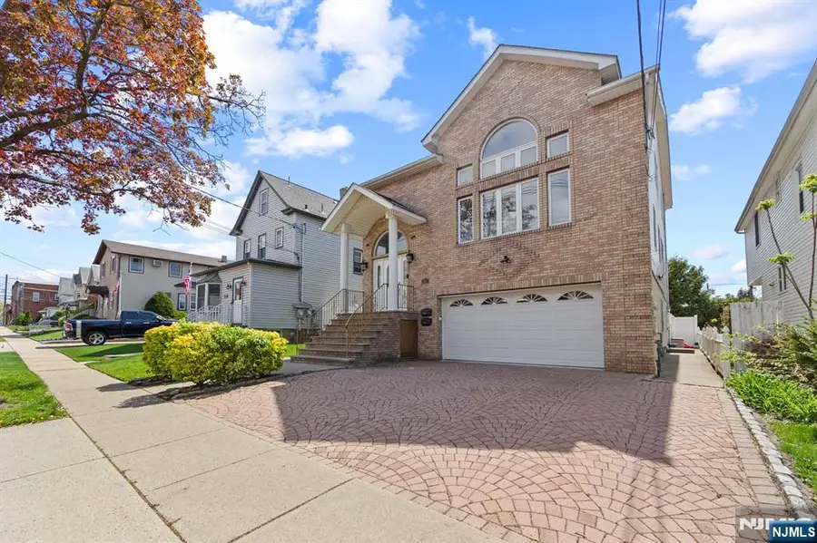 536 2nd Avenue, Lyndhurst, NJ 07071 - #2