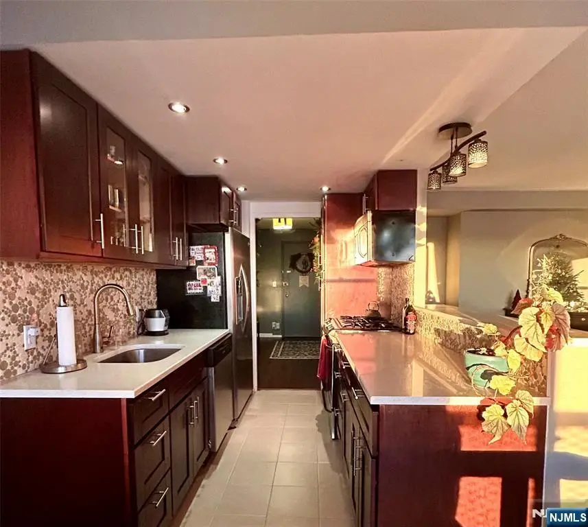 6600 Boulevard East 10N, West New York, NJ 07093 - #2