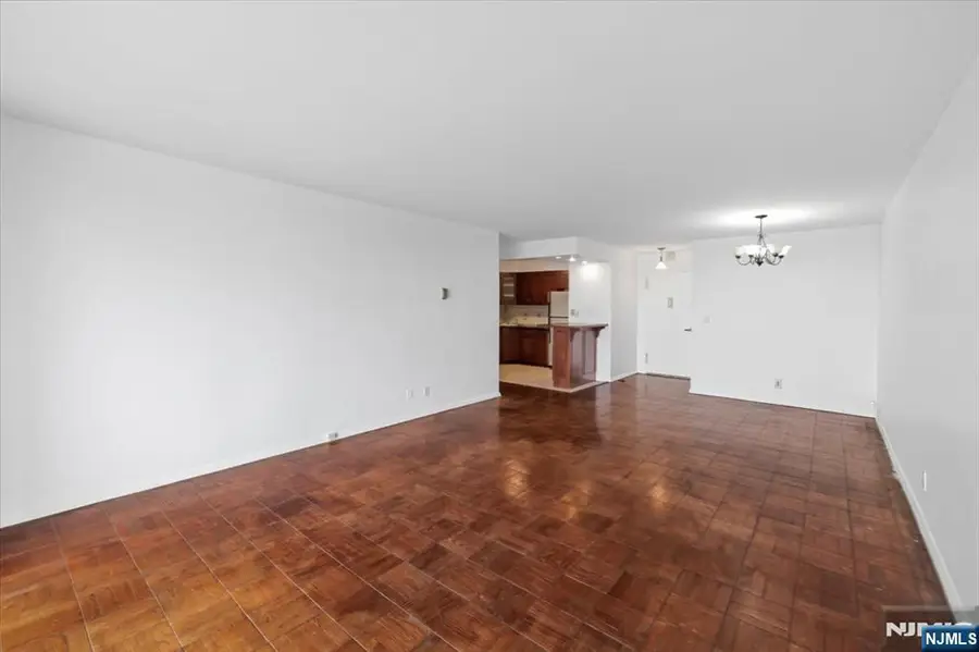 2000 Linwood Avenue 14Y, Fort Lee, NJ 07024 - #3