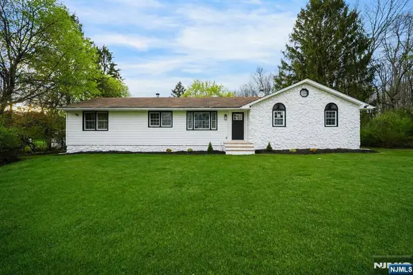 29 Ironia Road, Chester Township, NJ 07836