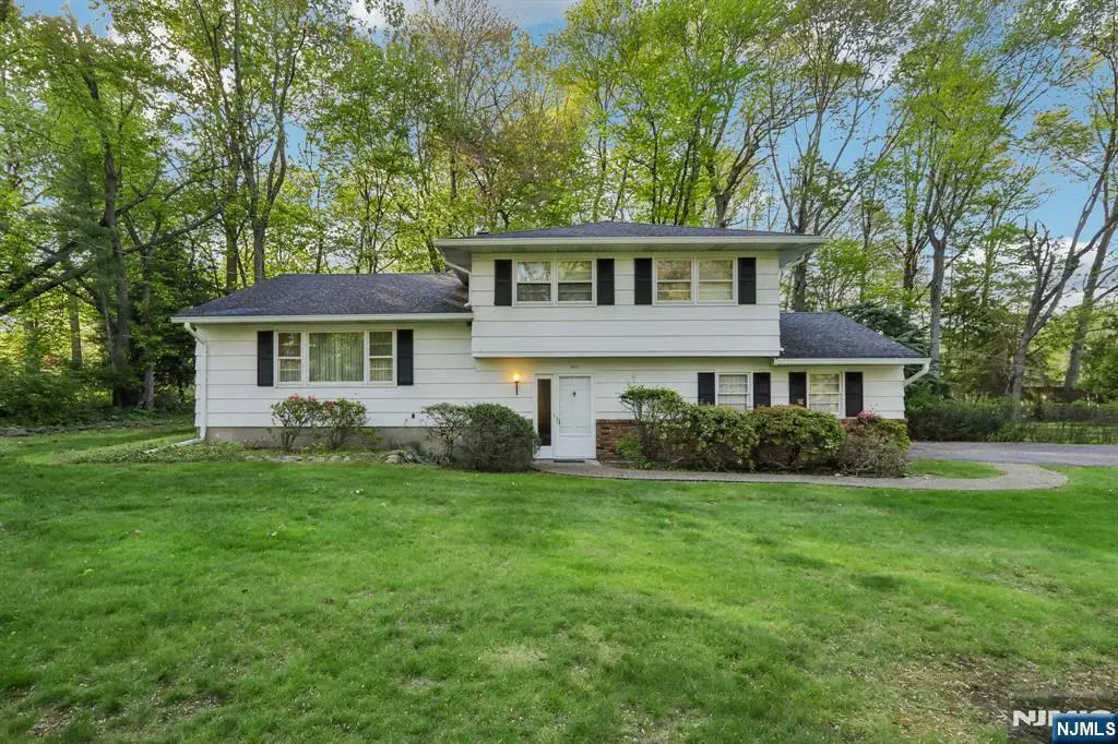 501 Terhune Terrace, Wyckoff, NJ 07481 - #1