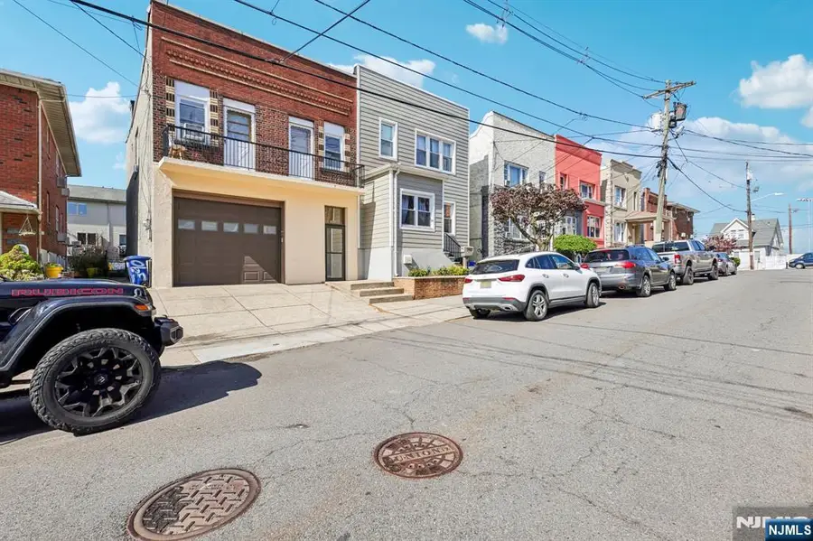 390 Delano Place, Fairview, NJ 07022 - #2
