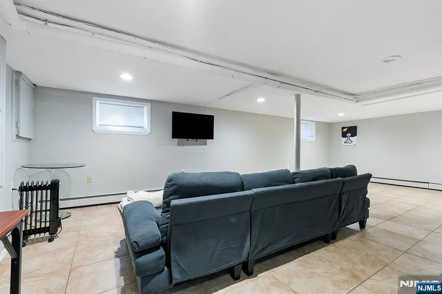 15 Victor Place, Irvington, NJ 07111 - #3