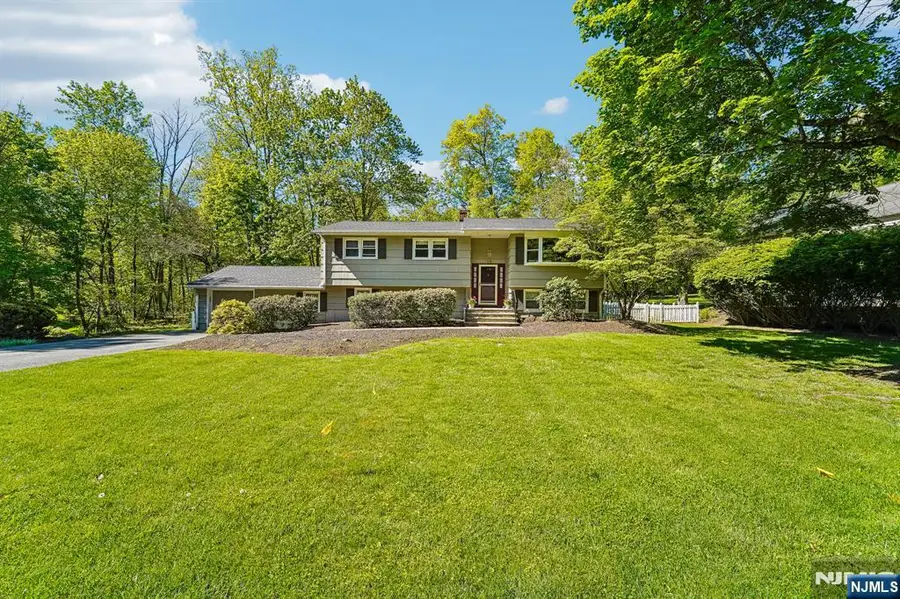 44 Brookwood Drive, Mahwah, NJ 07430 - #2