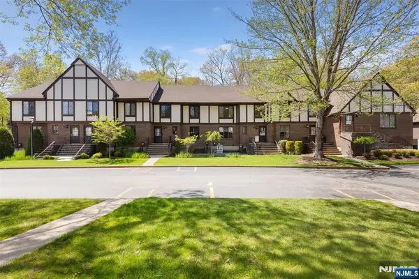 44 Holiday Court, River Vale, NJ 07675