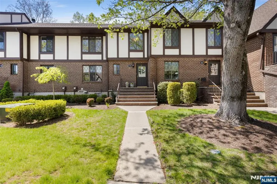 44 Holiday Court, River Vale, NJ 07675 - #2