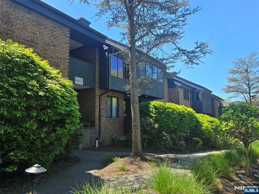 230 Indian Hollow, Mahwah, NJ 07430 - #2