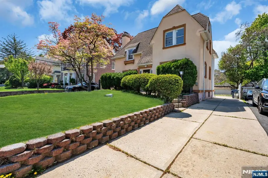297 Hamilton Place, Hackensack, NJ 07601 - #2