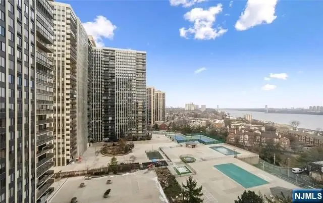 200 Winston L09, Cliffside Park, NJ 07010 - #2