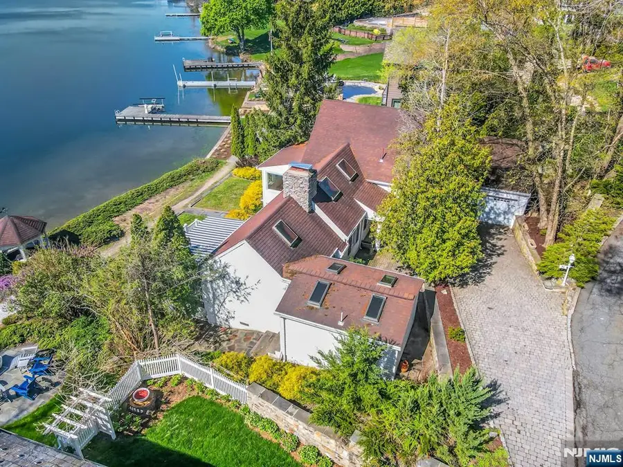 50 W Shore Trail, Lake Mohawk, NJ 07871 - #3
