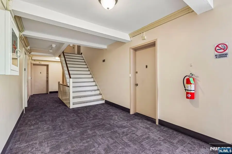 3060 Edwin 3D, Fort Lee, NJ 07024 - #3