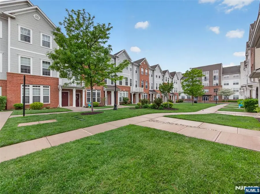 8 Veterans Drive, Wood Ridge, NJ 07075 - #2