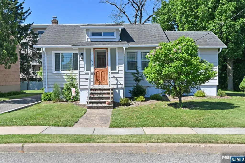 115 Forest Place, Rochelle Park, NJ 07662 - #1
