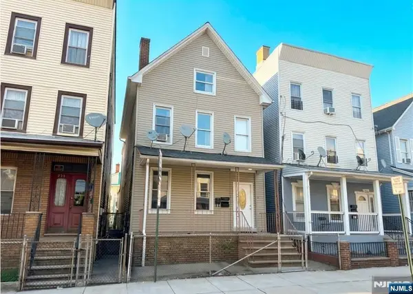 231 Clark Place, Elizabeth, NJ 07206