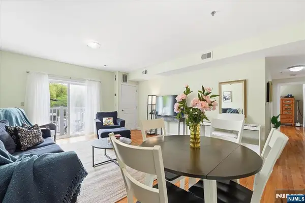 902 N 5th Street 207, Newark, NJ 07107