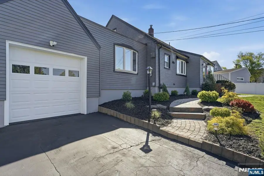 30 Brookview Drive, North Haledon, NJ 07508 - #2