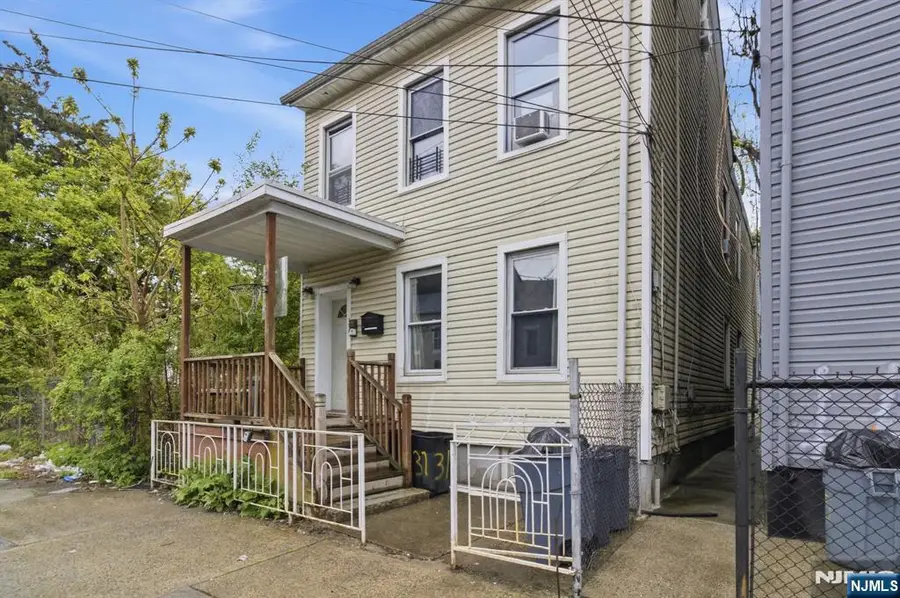 31 Hillman Street, Paterson, NJ 07522 - #2