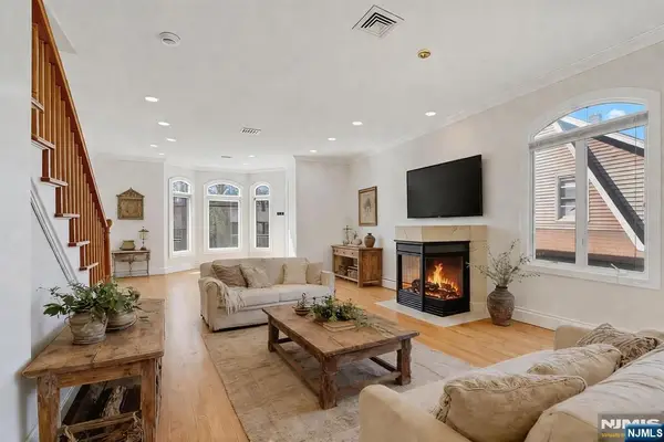 236 COLUMBUS Avenue A, Palisades Park, NJ 07650