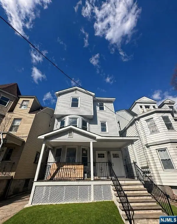 105 7th Street, Newark, NJ 07107