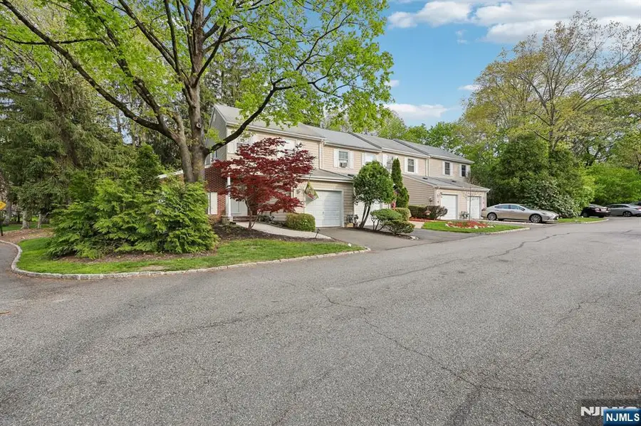 80 Lexington Lane, Wayne, NJ 07470 - #2