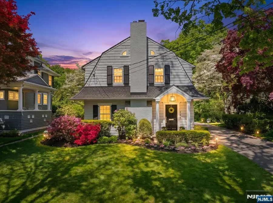 138 Melrose Place, Ridgewood, NJ 07450 - #2