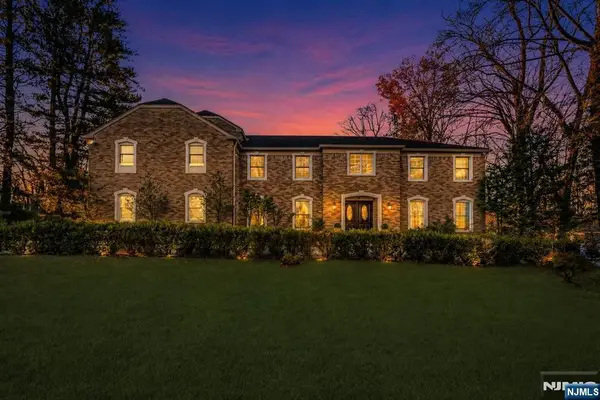 27 Pine Hill Road, Old Tappan, NJ 07675