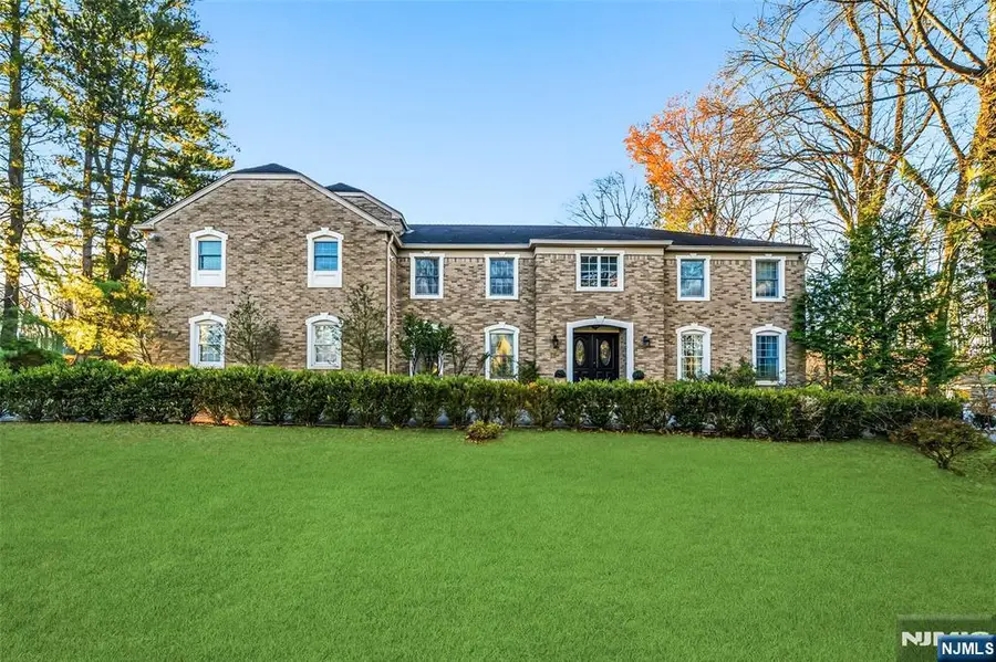 27 Pine Hill Road, Old Tappan, NJ 07675 - #2