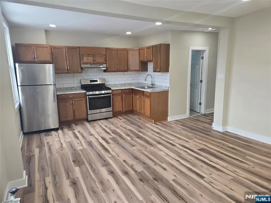 82 Grant Street, Fairview, NJ 07022 - #3