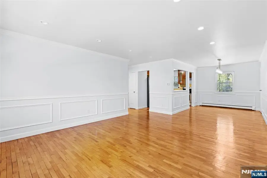4D Lakeview 4D, Leonia, NJ 07605 - #2