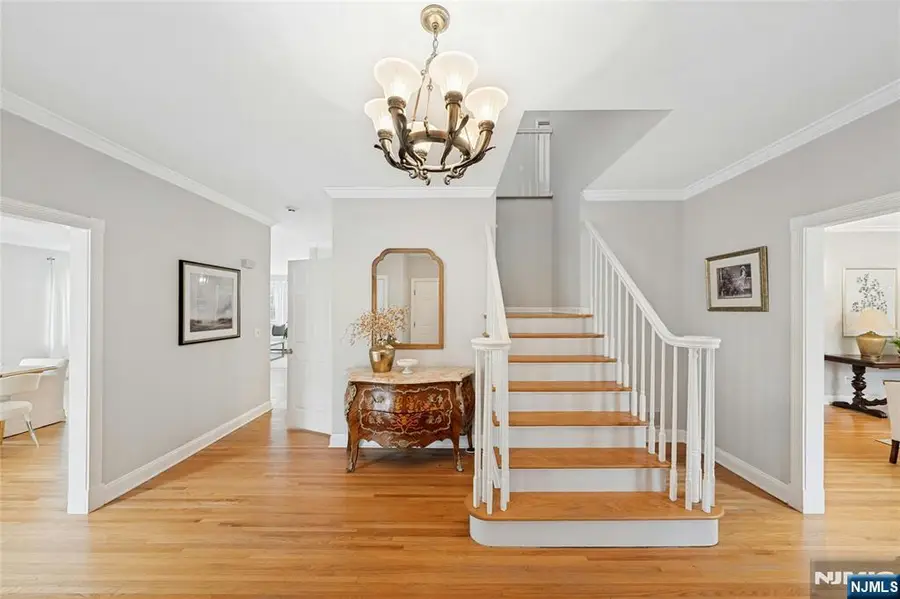16 Lenape Trail, Upper Montclair, NJ 07009 - #3
