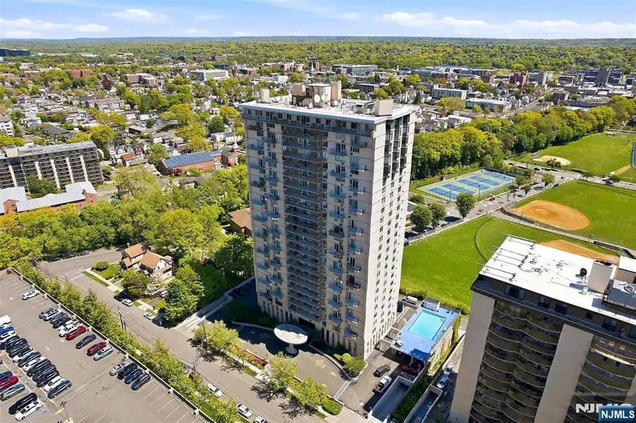 160 Overlook Avenue 11B, Hackensack, NJ 07601 - #3