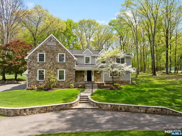 327 Woodside Avenue, Franklin Lakes, NJ 07417