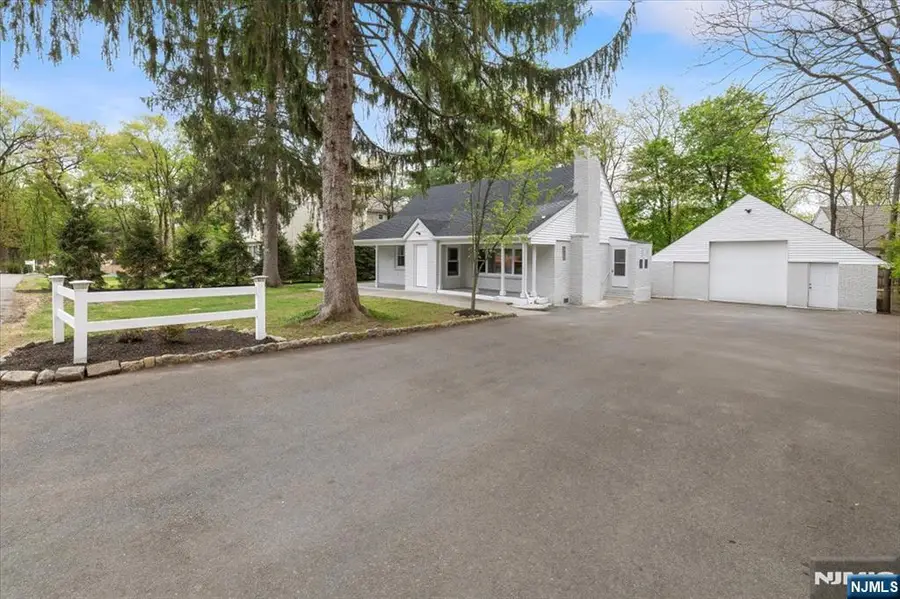 37 Roth Avenue, Oakland, NJ 07417 - #3