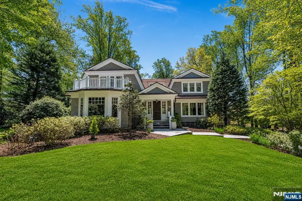 14 Coach Lane, Upper Saddle River, NJ 07458 - #1